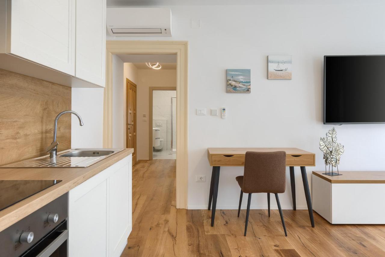 Deluxe Apartment Antonija Пореч Экстерьер фото